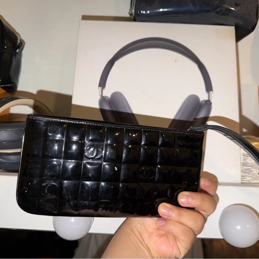 CHANEL Vintage Chocolate Bar Clutch - Picture 4 of 8